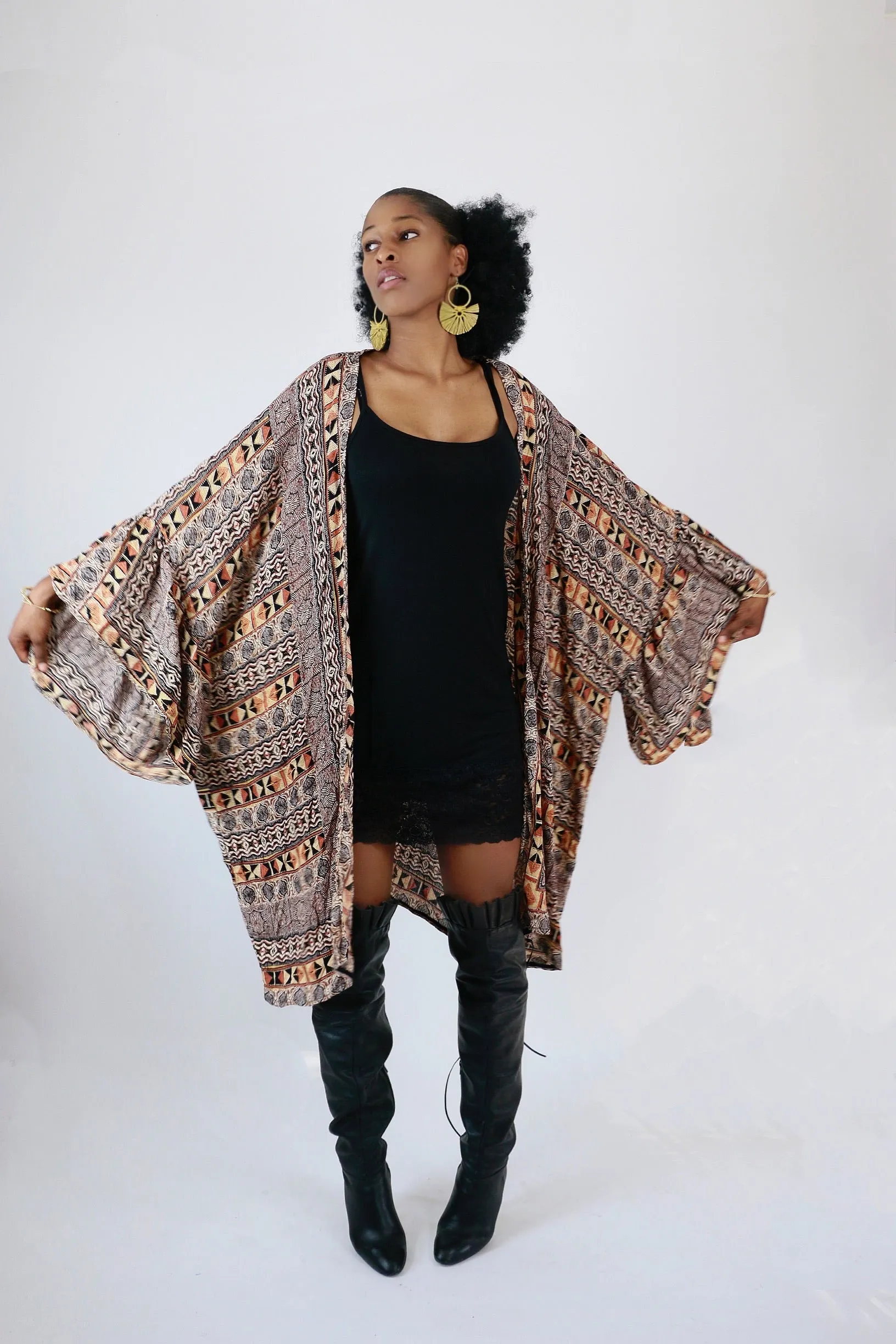 Banou Ruffle Kimono