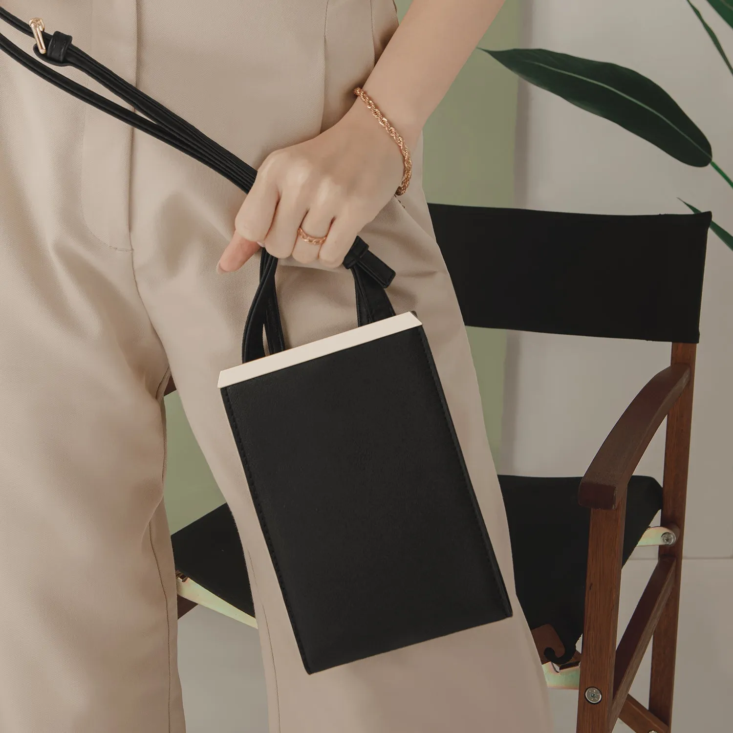 Estee Phone Bag - Black