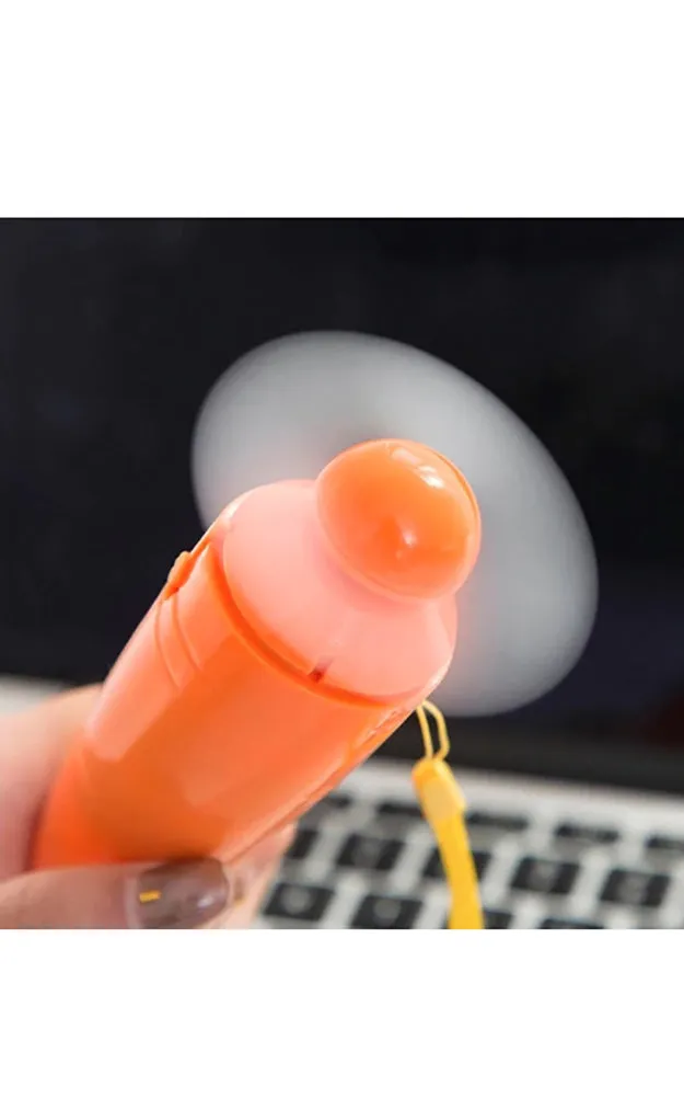 MO0007 Orange Adorable Carrot Mini Fan